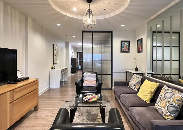 Neveu Premier : Ratchada Bangkok