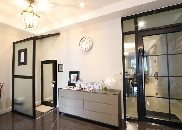 Neveu Premier : Ratchada Bangkok