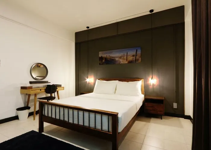 Neveu Premier : Ratchada Bangkok