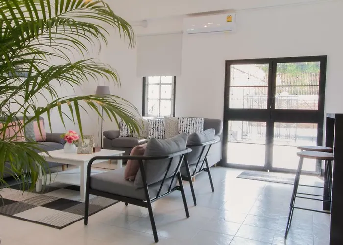 Aparthotel Neveu Premier : Ratchada 4*