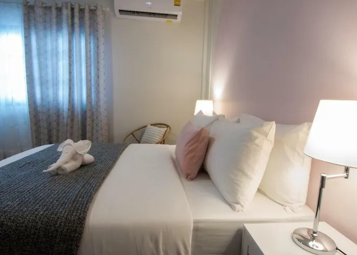Aparthotel Neveu Premier : Ratchada 4*